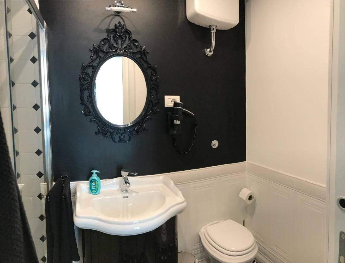 Ambra Noblesse Bed & Breakfast Napoli Bagian luar foto