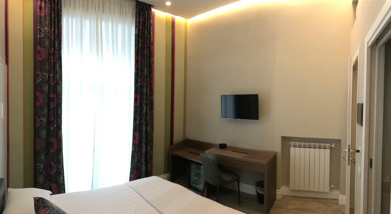 Ambra Noblesse Bed & Breakfast Napoli Bagian luar foto
