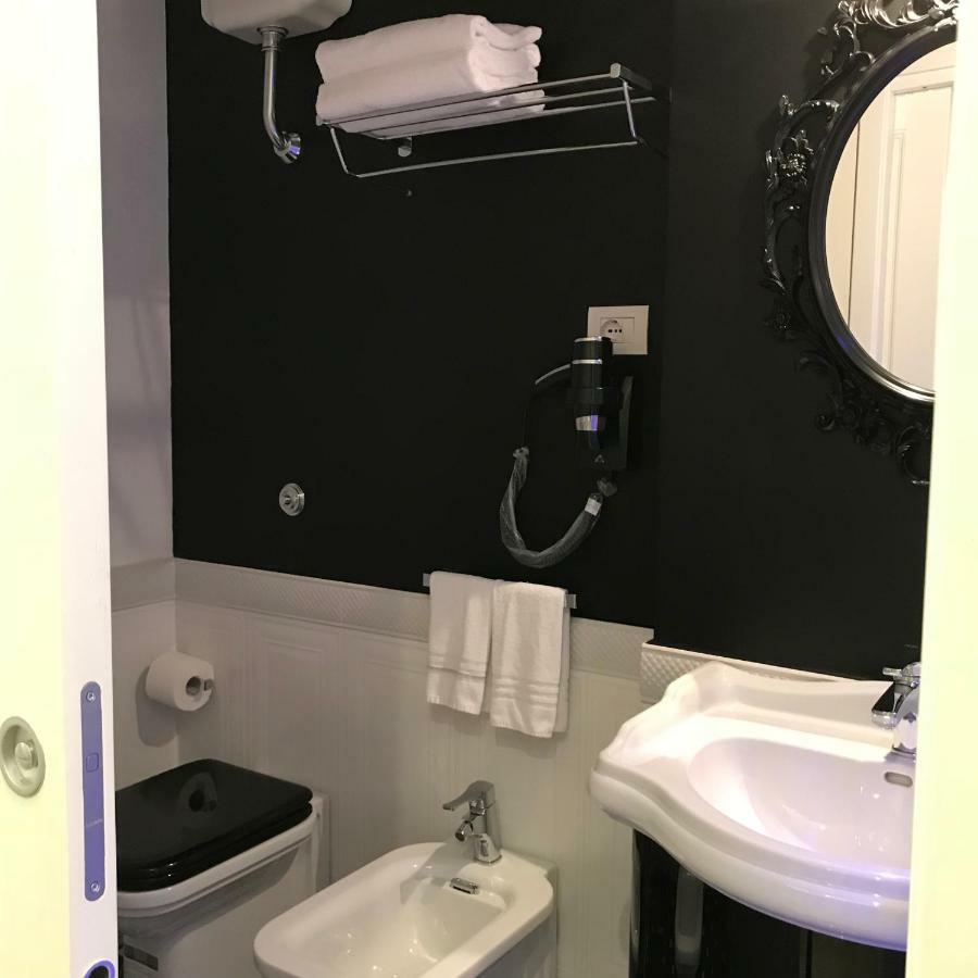 Ambra Noblesse Bed & Breakfast Napoli Bagian luar foto